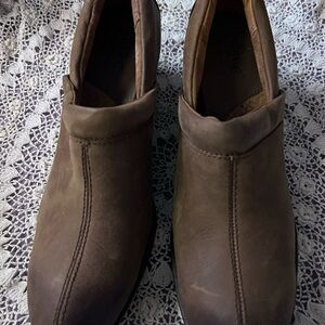 BRAND NEW Born Kasa Nubuck leather heeled slip on ankle loafers Size 11